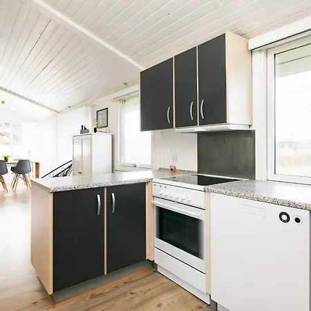 6 Person In Lokken Nørre Lyngby